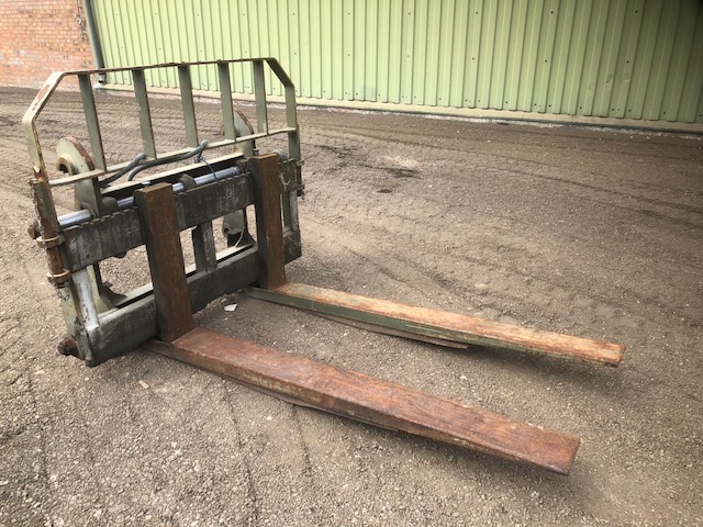 <a href='/index.php/plant-equipment/plant-accessories/1041-heavy-duty-side-shift-fork-attachments-case-721-jcb-4cx-1041' title='Read more...' class='joodb_titletink'>Heavy Duty Side Shift Fork Attachments - Case 721 / JCB 4CX - 1041</a>