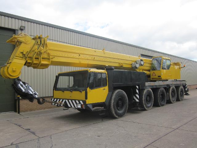 Liebherr LTM 1120 crane